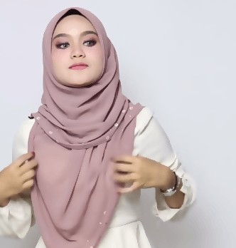 You Must Try This Best Hijab Style Today