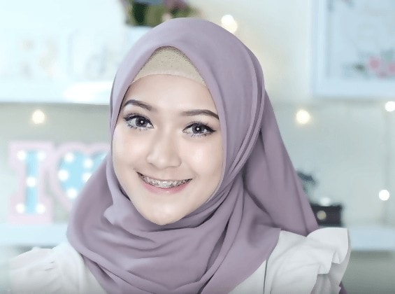 Simple And Beautiful Hijab For Big Forehead