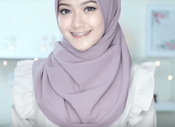 Chiffon Hijab Scarf With Ease Video