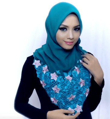 The Coolest Hijab Roll In Town Tutorial