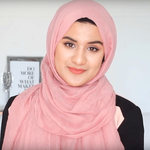 Beautiful Hijab Style For Long Face Tutorial.
