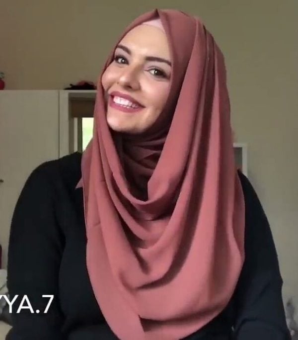 Loose Hijab Style Tutorial For A Comfortable Look