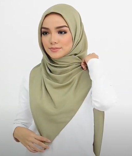 Latest Khimaar Hijab Tutorial For A Covered Look