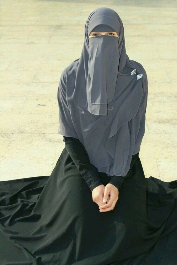ستايلات نقاب ، ملابس منقبات