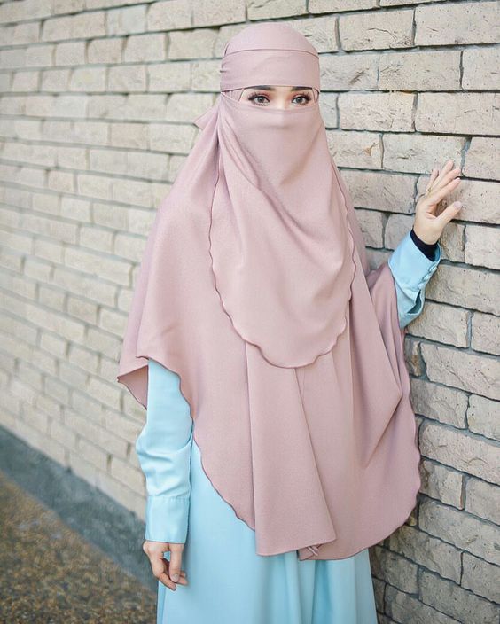  ملابس منقبات ، نقاب مختلف