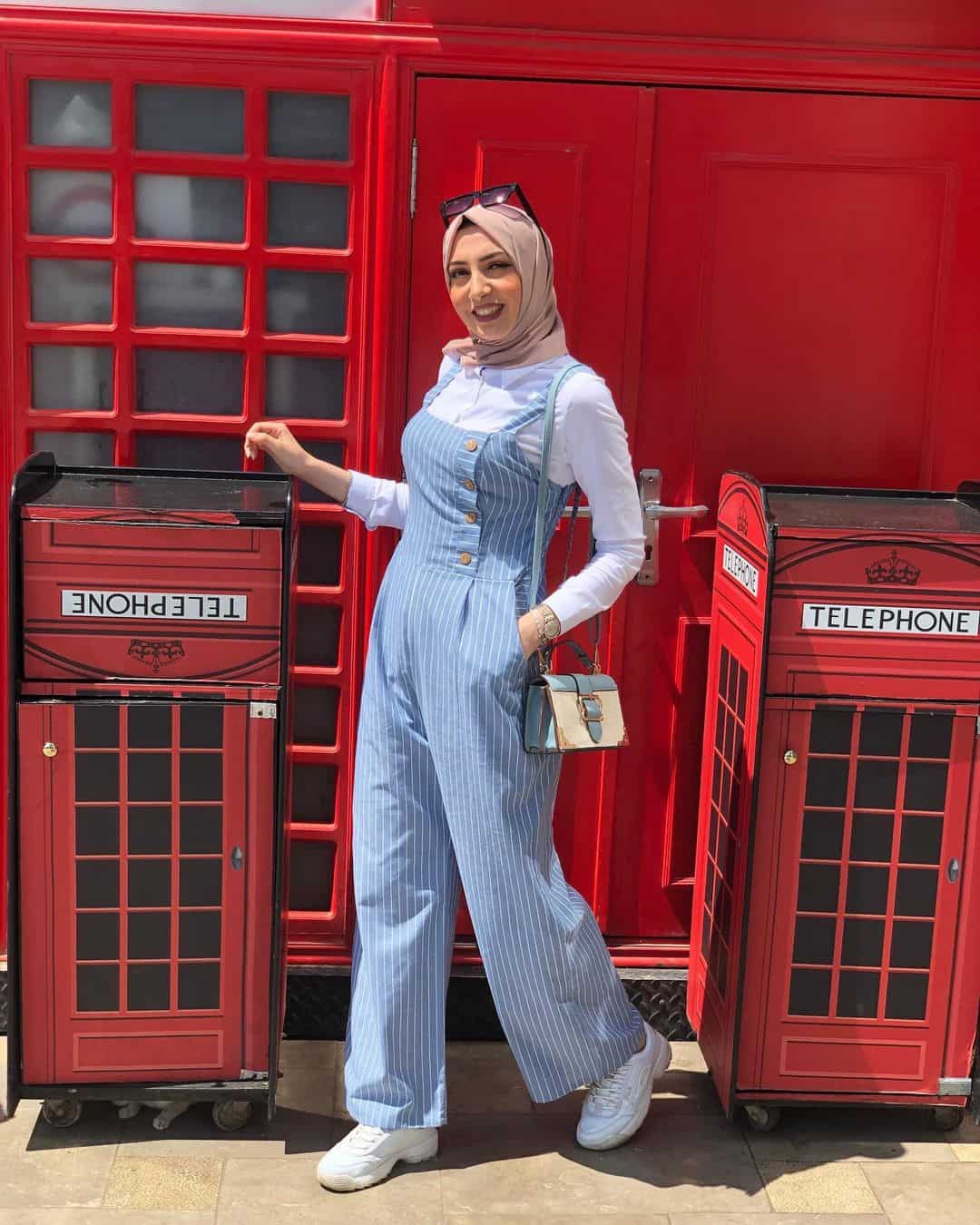 Ootd Hijab Tunik Maroon / Ootd Jilbab Merah Maroon - Voal Motif / Maybe you would like to learn more about one of these?